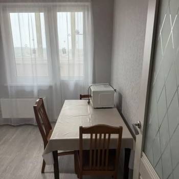 Сдается 1-комнатная квартира, 37 м²