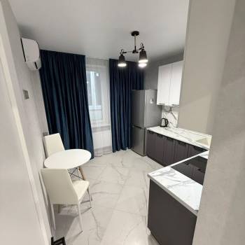 Сдается 1-комнатная квартира, 37 м²
