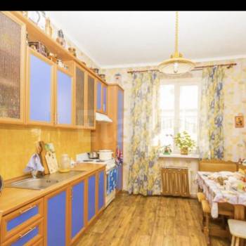 Продается Многокомнатная квартира, 275,9 м²