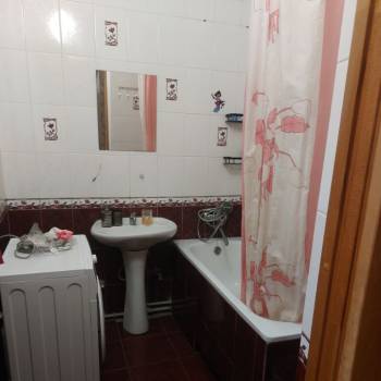 Сдается 1-комнатная квартира, 54 м²