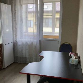 Продается 1-комнатная квартира, 47 м²