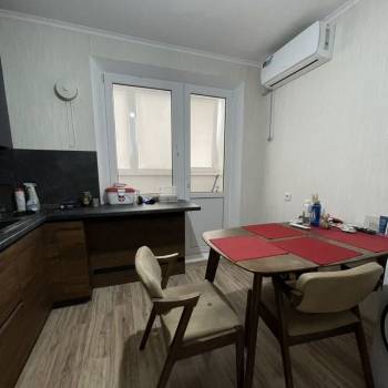 Сдается 1-комнатная квартира, 37 м²