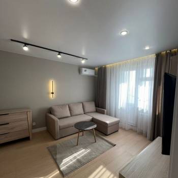 Сдается 1-комнатная квартира, 40 м²
