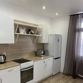 Сдается 1-комнатная квартира, 38 м²