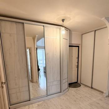 Продается 1-комнатная квартира, 51 м²