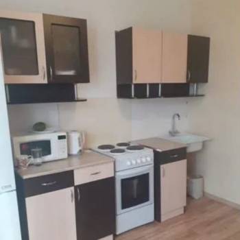 Продается 1-комнатная квартира, 37 м²