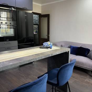 Сдается 1-комнатная квартира, 42 м²