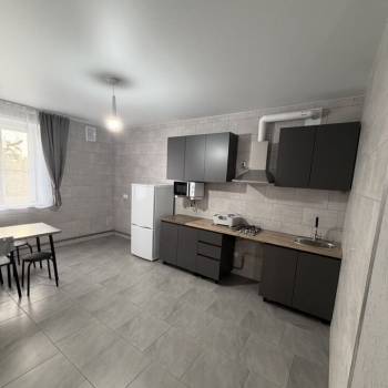 Сдается 1-комнатная квартира, 55 м²