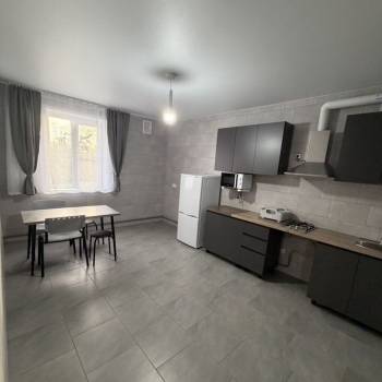 Сдается 1-комнатная квартира, 55 м²