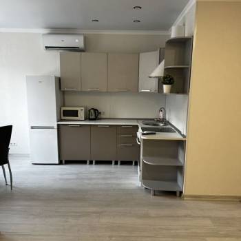 Продается 1-комнатная квартира, 47 м²