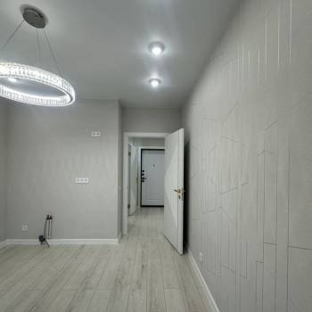 Продается 1-комнатная квартира, 42 м²