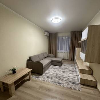 Продается 1-комнатная квартира, 40 м²