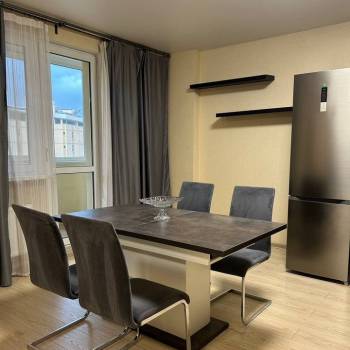 Сдается 2-х комнатная квартира, 92 м²