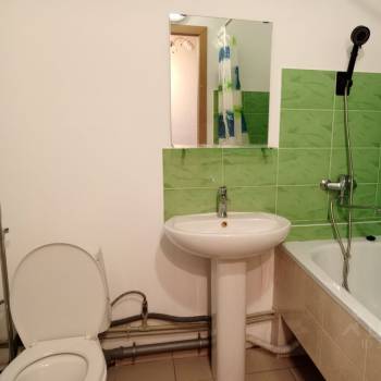 Продается 1-комнатная квартира, 42 м²