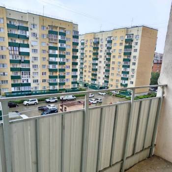 Продается 1-комнатная квартира, 42 м²