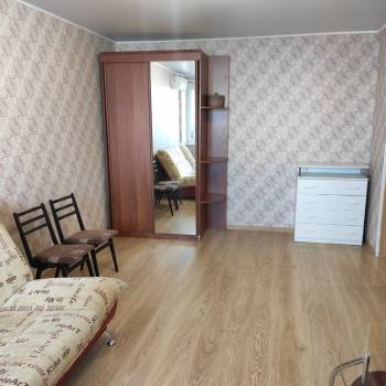 Продается 1-комнатная квартира, 43 м²