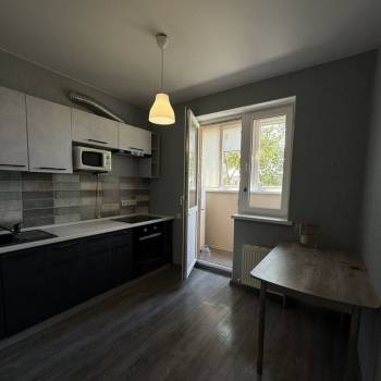 Продается 1-комнатная квартира, 33 м²