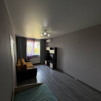 Продается 1-комнатная квартира, 33 м²