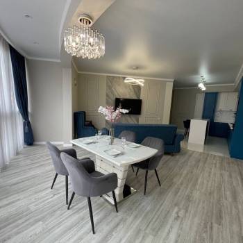 Продается 2-х комнатная квартира, 103 м²