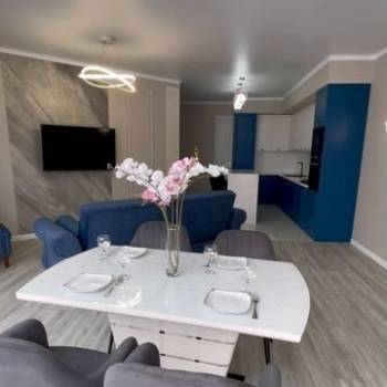 Продается 2-х комнатная квартира, 103 м²