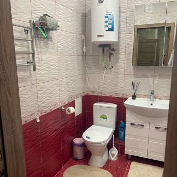 Продается 1-комнатная квартира, 42 м²