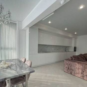 Сдается 1-комнатная квартира, 75 м²