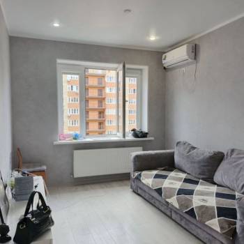 Продается 1-комнатная квартира, 38 м²
