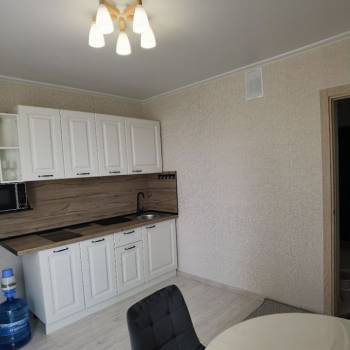 Сдается 1-комнатная квартира, 39 м²