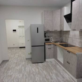 Сдается 1-комнатная квартира, 49,3 м²