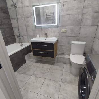 Сдается 1-комнатная квартира, 49,3 м²