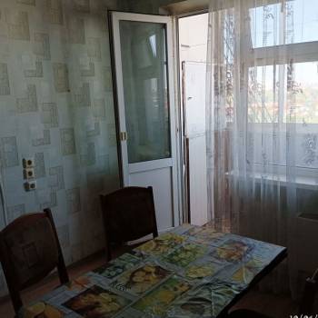 Продается 1-комнатная квартира, 43 м²