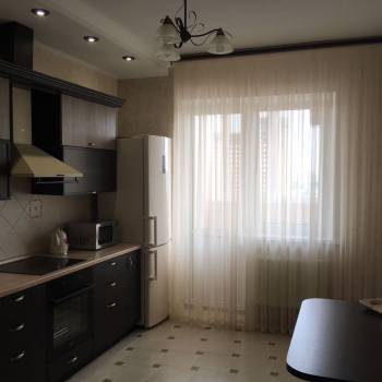 Сдается 1-комнатная квартира, 50 м²
