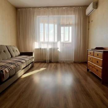 Сдается 1-комнатная квартира, 46 м²