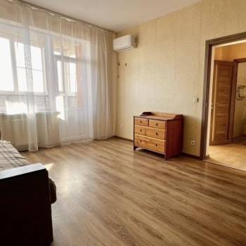 Сдается 1-комнатная квартира, 46 м²
