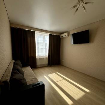 Продается 1-комнатная квартира, 43 м²