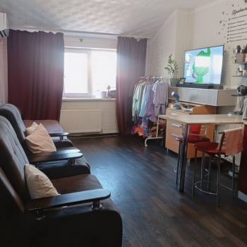 Продается 1-комнатная квартира, 50,7 м²