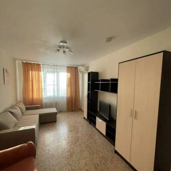 Сдается 1-комнатная квартира, 45 м²