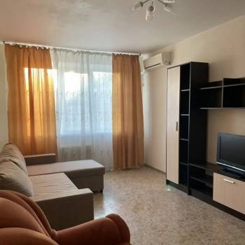 Сдается 1-комнатная квартира, 45 м²