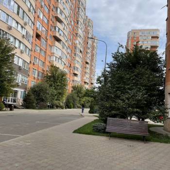 Продается 1-комнатная квартира, 50 м²