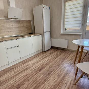 Сдается 1-комнатная квартира, 39 м²