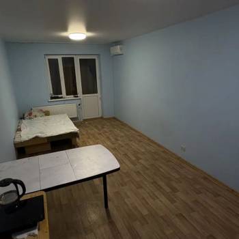 Продается 1-комнатная квартира, 32 м²