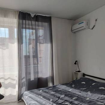 Продается 1-комнатная квартира, 46 м²
