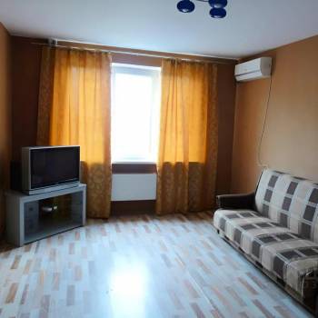 Сдается 1-комнатная квартира, 37,5 м²