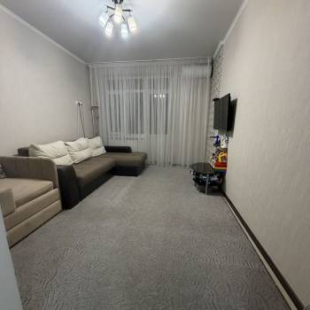 Продается 1-комнатная квартира, 40,4 м²