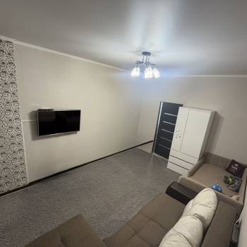 Продается 1-комнатная квартира, 40,4 м²