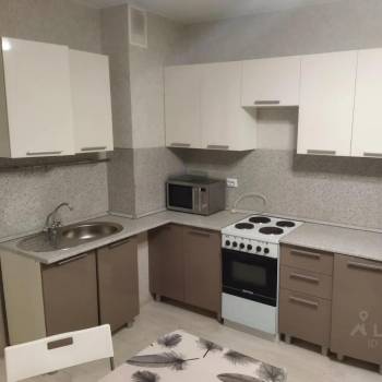 Сдается 1-комнатная квартира, 45 м²