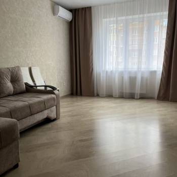 Сдается 1-комнатная квартира, 57 м²