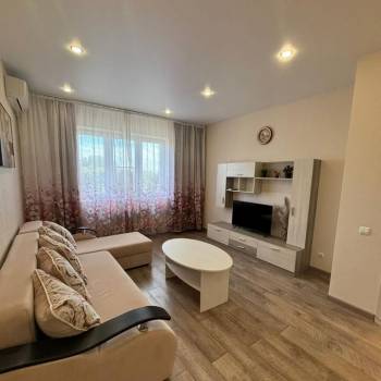 Сдается 1-комнатная квартира, 44 м²