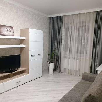 Сдается 1-комнатная квартира, 50 м²
