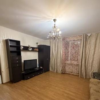 Продается 1-комнатная квартира, 48 м²
